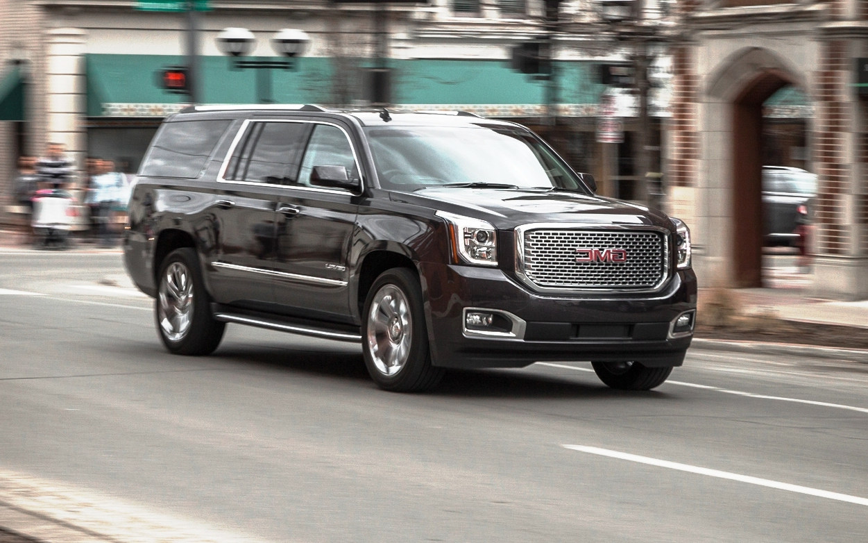 Comparison GMC Yukon XL Denali 2017 Vs Chevrolet Suburban Premier 